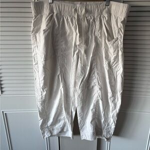 Lane Bryant Women's Off-White Capris